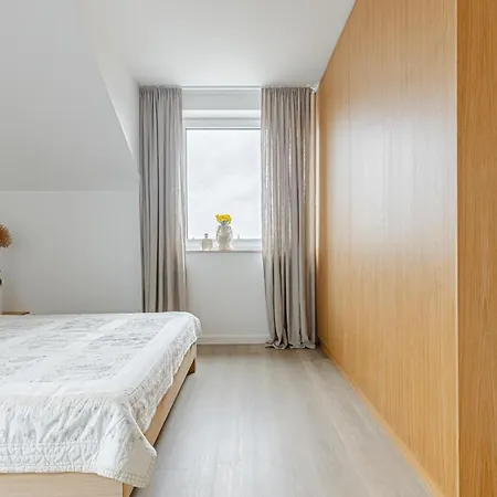 Cozy Nest Free Parking Apartment *